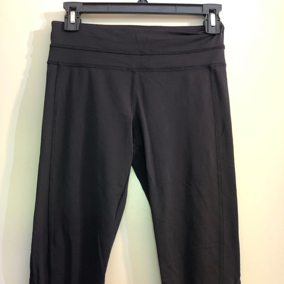 LULULEMON | black, capri, checkered leggings - Picture 3 of 9